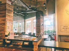 大堂-星巴克臻选(湛江鼎盛广场店)
