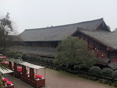 -峨眉山报国寺