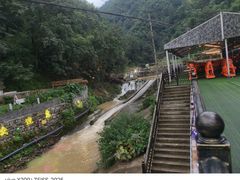 -藏龙百瀑漂流