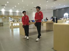 -华为授权体验店(中山公园来福士)