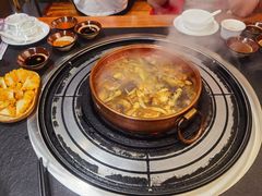 -阿山卓·野生菌火锅·纳西火塘烤肉