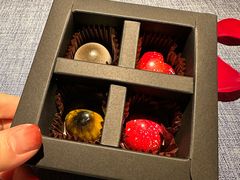 -弦月窗LUNETTE BY AMANDA(复兴路店)