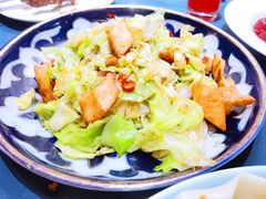 包包菜炒馕-伊带伊路新疆美食府(呼家楼店)