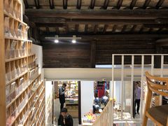 -猫的天空之城概念书店(苏州平江店)