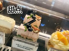 -W COLLECTIVE  DESSERT SHOP