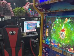 -鹏羽电竞馆(万盛东地铁站店)