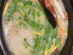 -银米·云南传统过桥米线(双廊黑金冠店)