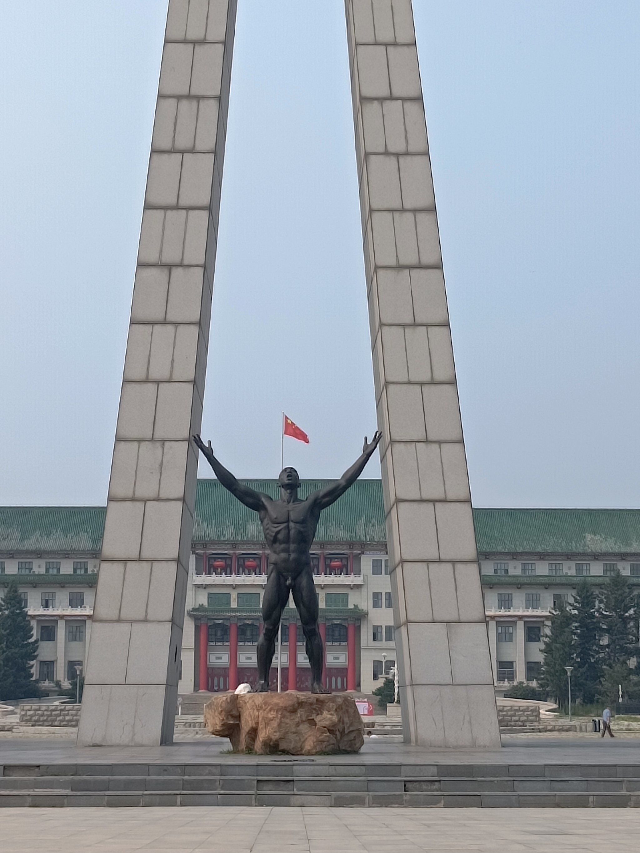 集拼图记生活 长春文化广场一文明城市的象征