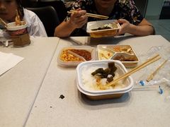 -全家便利店(江湾镇站店)
