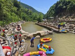 -雅鲁激流探险漂流