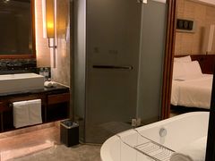 -三亚湾海居铂尔曼度假酒店