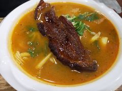 大肉面-正宗六合腰肚面(月苑店)