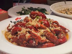 -肥肥虾庄·金牌油焖大虾(汉街SKP店)