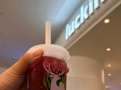 -瑞幸咖啡(长宁来福士B1层店)