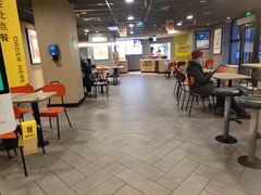 大堂-麦当劳(季平店)