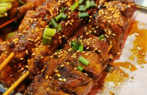 Freshly Skewered Large Pork Ribs
