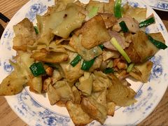 腊肉炕豆丝-深巷家味馆.湖北头牌红烧鱼头拌饭(黄陂店)