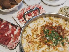-德林酸菜鱼火锅(南丹店)