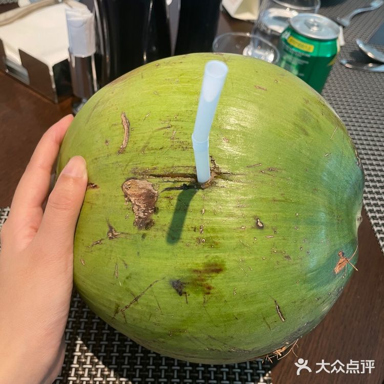 重庆解放碑69楼高空海鲜自助餐厅，美景无限、美味无穷～