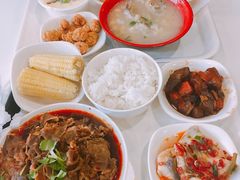 -浦东图书馆读者餐厅