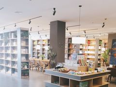 -魔方城市书房(中街益田店)