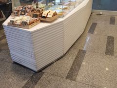面包甜点陈列柜-BreadTalk面包新语(长寿路地铁站店)