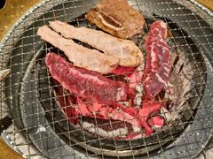 -山川小町·极番烧肉(新地假日广场店)