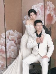 -雪中彩影婚纱摄影·微光艺术中心