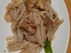 藕片炒肉-秦香阁·西北家常菜(徐汇日月光中心店)