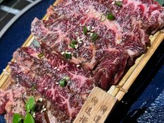 -山川小町·极番烧肉(新地假日广场店)