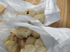 老面土猪肉包-凤起龙游老面包子(凯德晶品店)