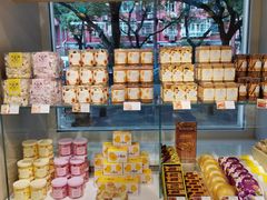 面包甜点陈列柜-好利来(团结湖店)