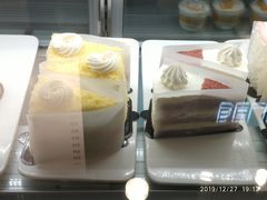 -焙丽拾光(麦凯乐直营店)