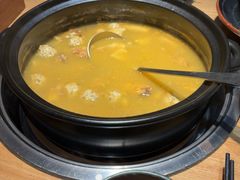 -一朵菌·野生菌探索家火锅(南亚店)