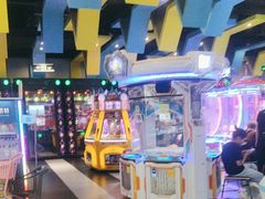 -反斗乐园π·电玩·高空拓展·蹦床(龙华天虹店)