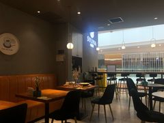 -POKEE VIA&Brunch·维娅(重庆来福士店)