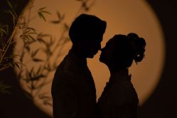 点击看大图 -挪娅婚纱摄影皇家会所