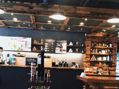 大堂-星巴克臻选(青岛麦凯乐分店)