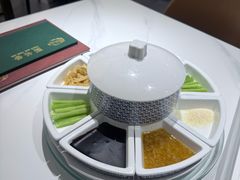 八寶盒-羲和雅苑•北京烤鸭(国贸商城店)