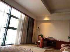 -兴芮温泉度假区