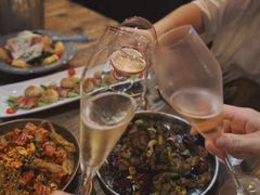 sisters秘制麻辣鸭舌-SISTERS BAR RESTAURANT川意酒馆(嘉善老市H楼店)