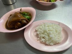 -Kha Mu Charoensang(Silom)