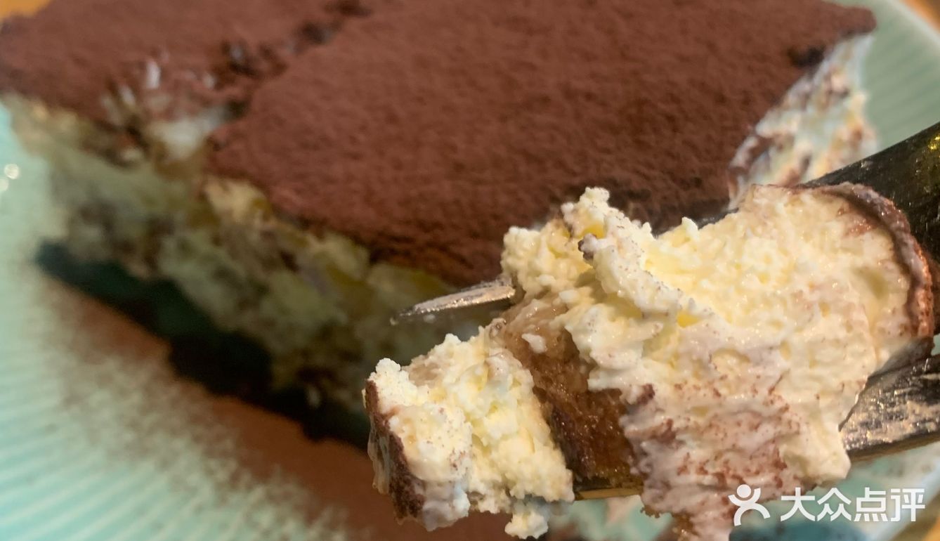 「绿巨人汉堡」分量足口味优