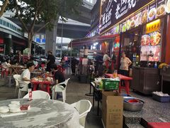 -老街烧烤大排档·地道湖北菜·龙虾馆(汉口火车站店)