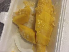 -芒果糯米饭摊子