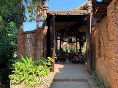 -乌托邦酒吧和餐厅