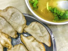 -黄阿姨锅贴大王(万航渡路店)