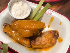 水牛城鸡翅-Tubestation站点比萨(新世界大望路店)