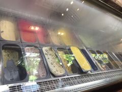 -莓园冰淇淋店