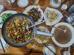 老唐三下锅-老唐三下锅 ·张家界地标美食(溪布街店)
